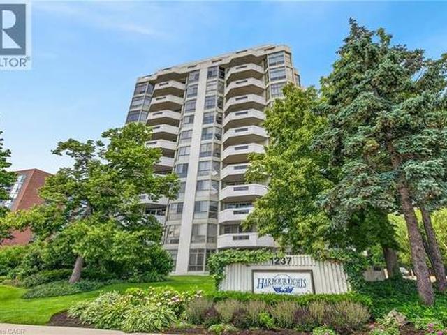 1237 North Shore Boulevard Unit# 405, Burlington, ON, L7S 2H8 condo for sale | Listing ID 40847 | Royal LePage