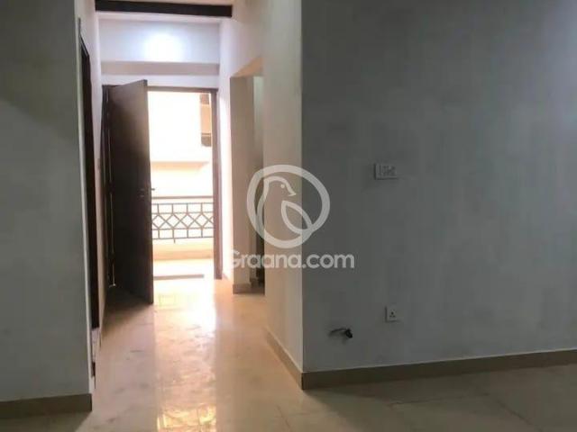1230 Ft² Flat for Rent