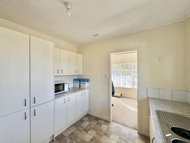 1/231 E Titirangi Road, Titirangi, Waitakere City