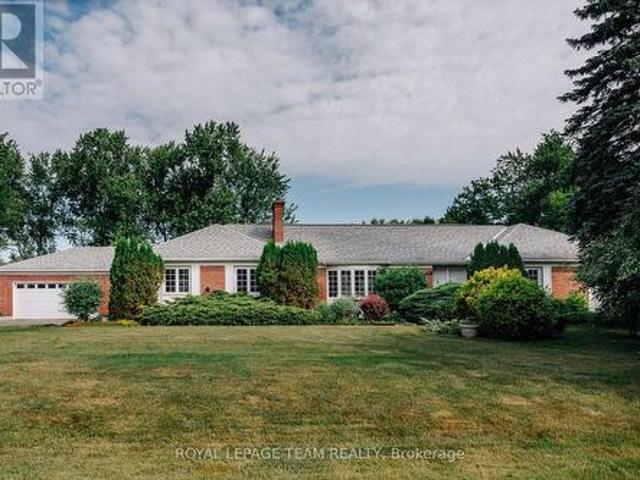 1231 Fairway Drive, Ottawa, ON, K4M 1B3 house for sale | Listing ID X12248 | Royal LePage