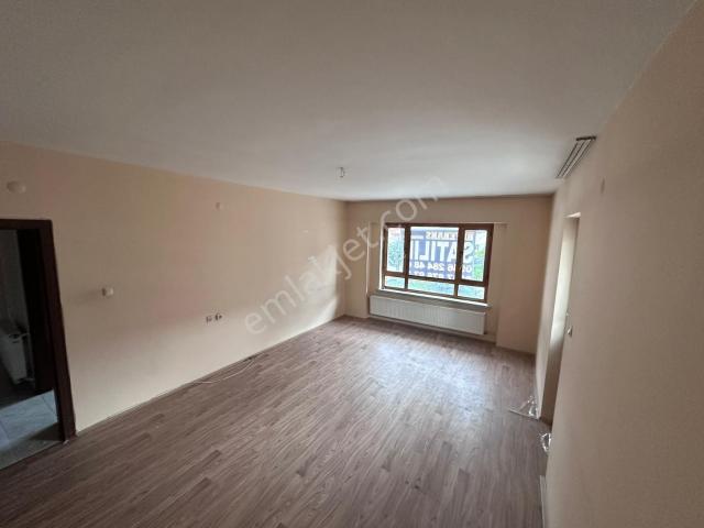 1232 Keçiörende Cadde Kenarında Orta Kat 3+1 Satılık Daire