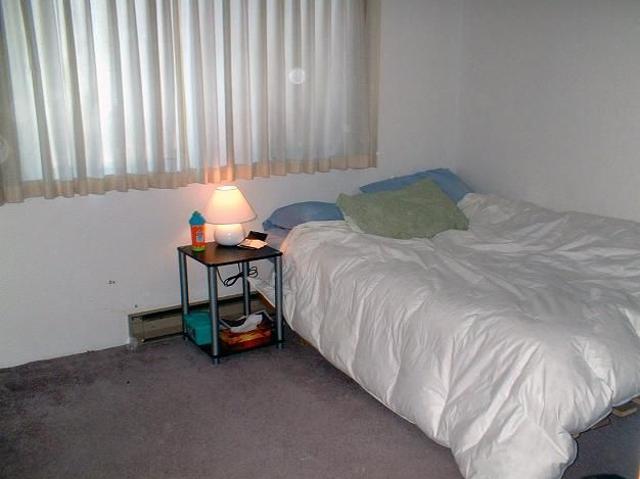 1233 Fairfield Rd Victoria, British Columbia, V8V3B4