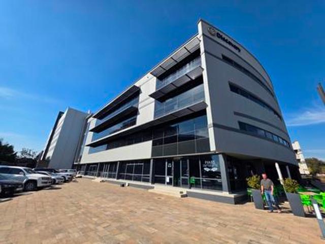 1233m2 office to let in summit place.