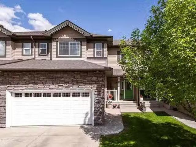 #123 89 Rue Monette, Beaumont, AB, T4X 1T7 townhouse for sal.