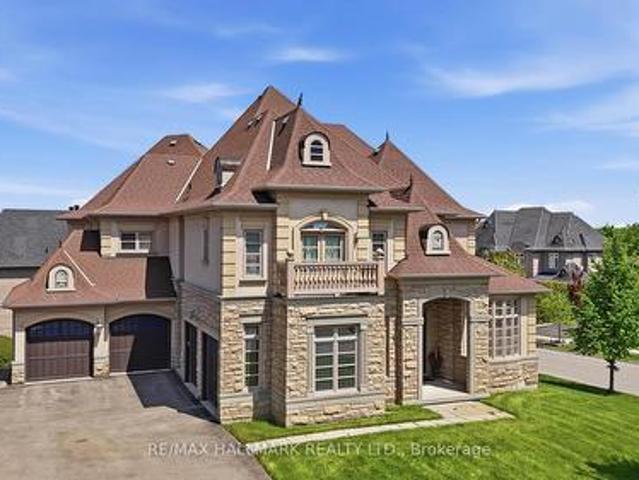 123 Carisbrooke Circle, Aurora, ON, L4G 0K4 house for sale | Listing ID N13172 | Royal LePage