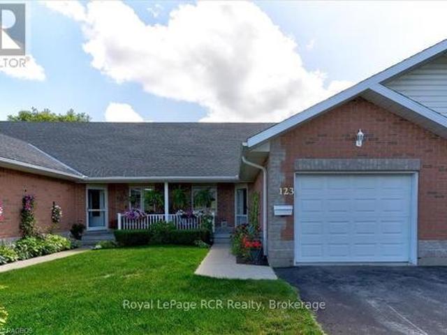 123 Church Street N, Wellington North Mount Forest, ON, N0G 2L2 townhouse for sale | Listing ID X11999 | Royal LePage