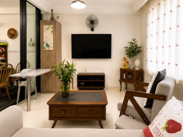 123 Bedok Reservoir Road HDB Apartment For Sale, $550,000, 3 Bed 2 Bath 904 sqft $608.00 psf