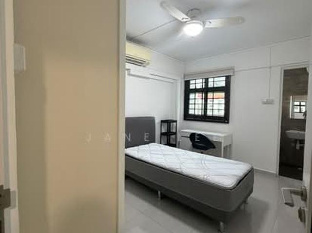 123 BUKIT MERAH LANE 1