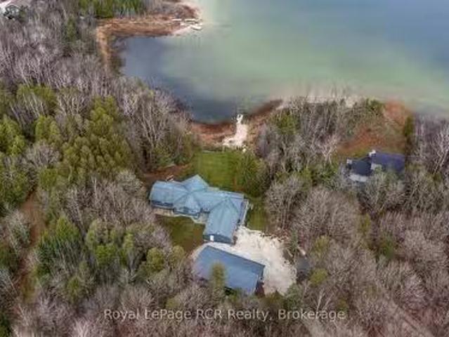 123 Lakeview Road, Grey Highlands, ON, N0C 1M0 Luxury House.