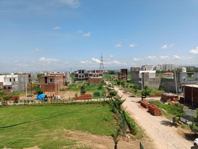 123 Sq.Yd. Plot in Ambala Highway Zirakpur Listing ID: #10211