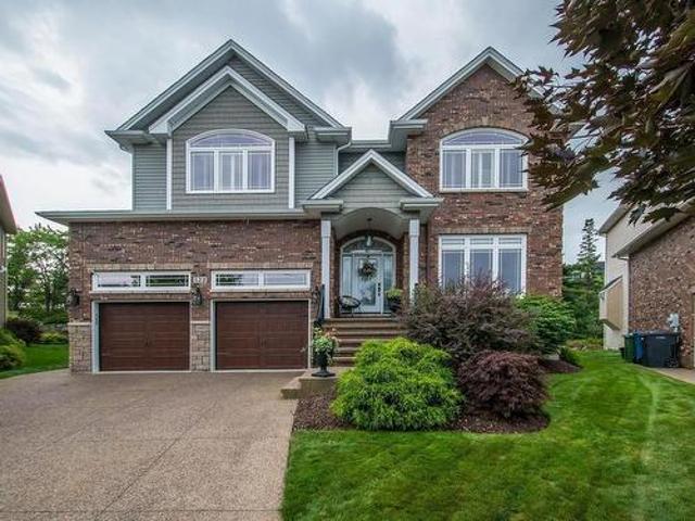 123 William Borrett Terrace Bedford, NS, B4A 0G6 house for sale | Listing ID 202504 | Royal LePage