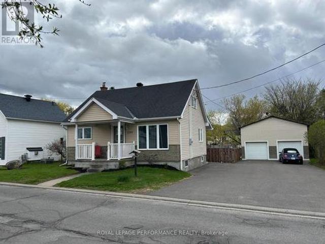 1245 Alma Street S, Clarence Rockland, ON, K4K 1C5 house for sale | Listing ID X13126 | Royal LePage