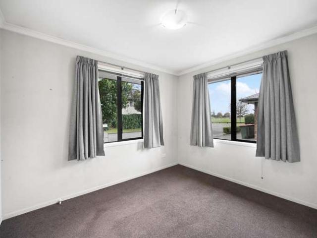 1/240 Old Farm Road, Hillcrest, Hamilton City