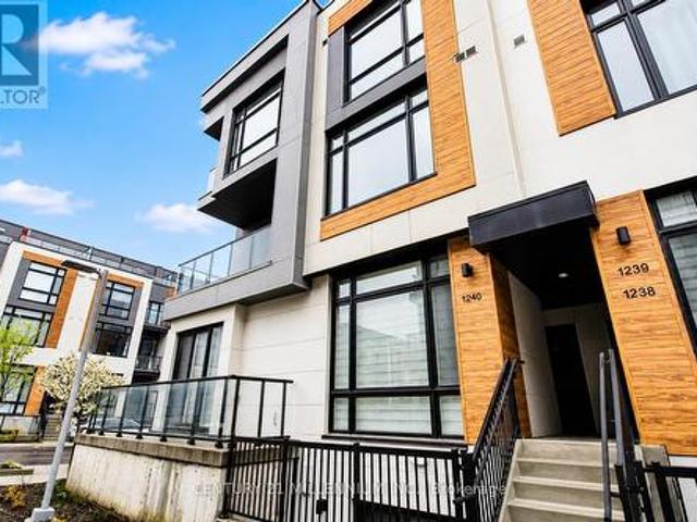 1240 10 David Eyer Road, Richmond Hill, ON, L4S 0N3 townhouse for lease | Listing ID N13129 | Royal LePage