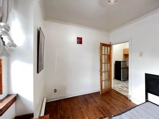 1241 Rue St Marc Montréal Ville Marie, QC H3H