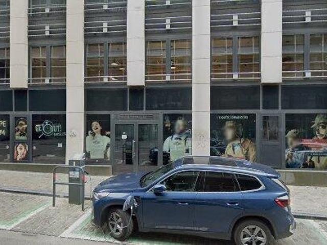 1243 14736 m2 office space for rent in Stad Brussel
