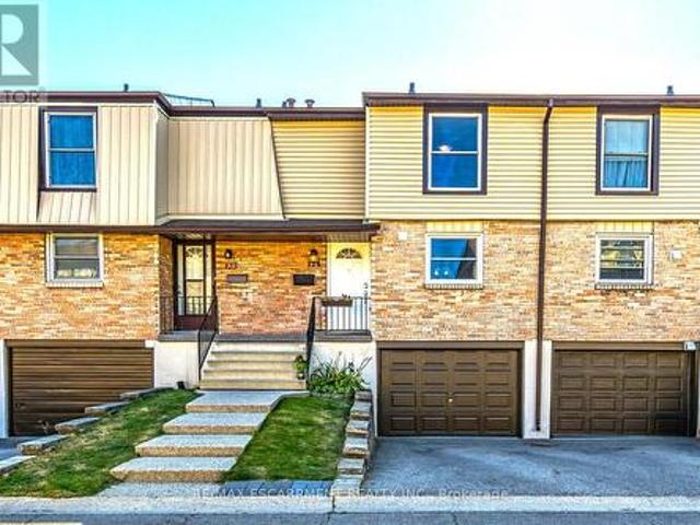 124 10 Angus Road, Hamilton, ON, L8K 6K3 townhouse for sale | Listing ID X12694 | Royal LePage
