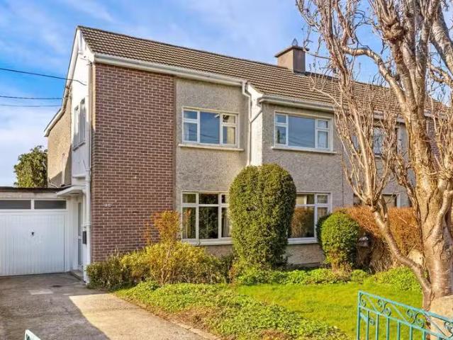 124 Butterfield Park, Rathfarnham, Dublin 14, D14F589 is for s.