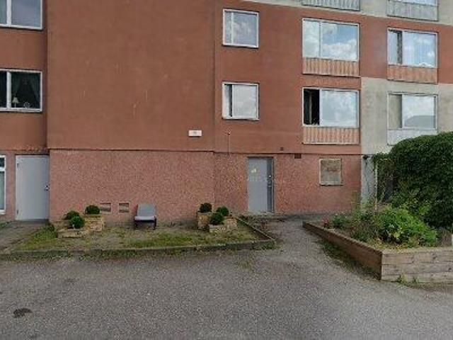 124 m2 lägenhet uthyres i Botkyrka