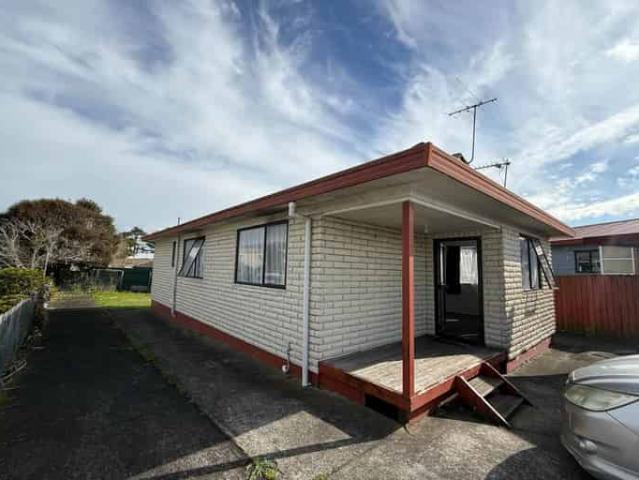1/24 Norrie Smith Avenue, Clover Park, Manukau City
