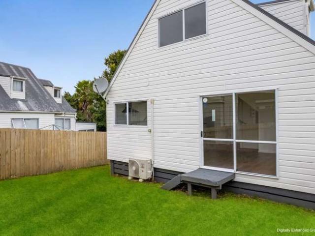 1/24 Solveig Place, Randwick Park, Manukau City