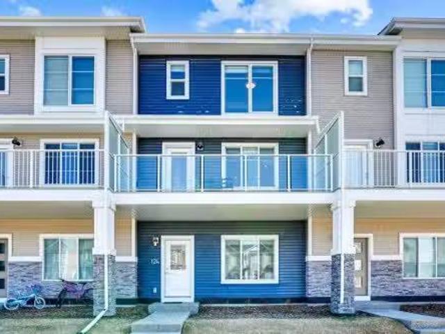 124 Savanna Street Ne, Calgary, AB, T3N 1B9 townhouse for sa.