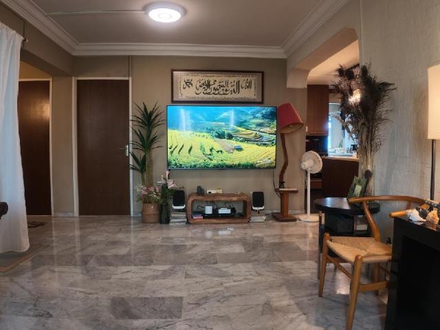 124 Pasir Ris Street 11 HDB Apartment For Sale, $680,000, 3 Bed 2 Bath 1,216 sqft $559.00 psf