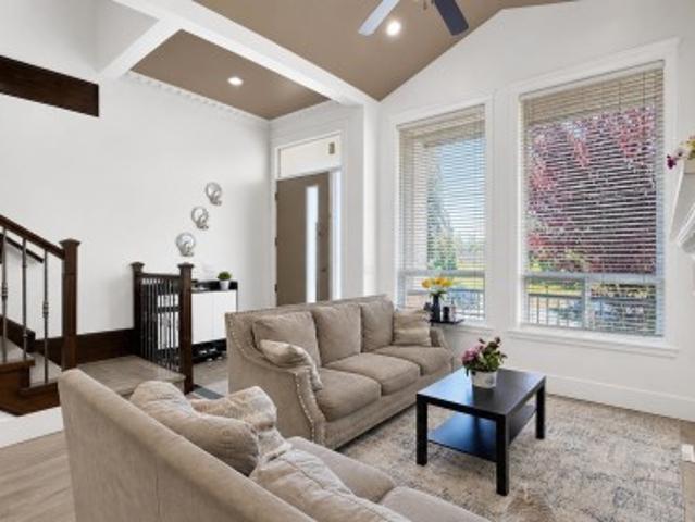 1257 Avenue, Surrey, BC, V3W 1V6 house for sale | Listing ID R3136 | Royal LePage