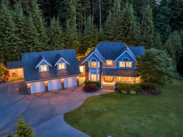 12595 Street, Maple Ridge, BC, V2W 1C9 Luxury House for sale | Listing ID R3132 | Royal LePage Carriage Trade Luxury Properties