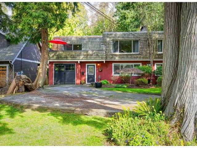 1250 Avenue, Surrey, BC, V4A 2C5 duplex for sale | Listing ID R2979 | Royal LePage