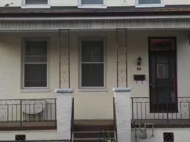 1250 House 1 bedrooms in Hamilton