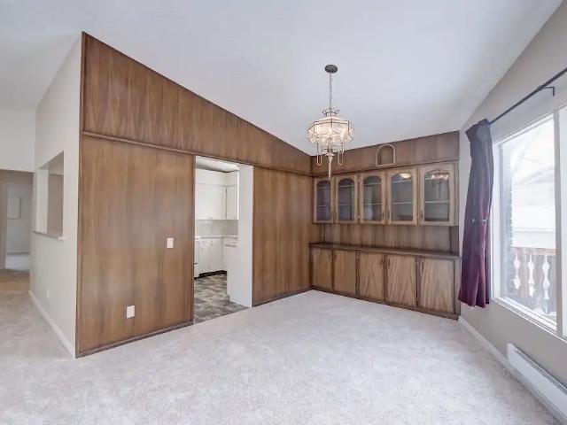 1250ft 2 BEDROOM LUXURY SUITE OVERLOOKING DOWNTOWN & ELBOW RIVER