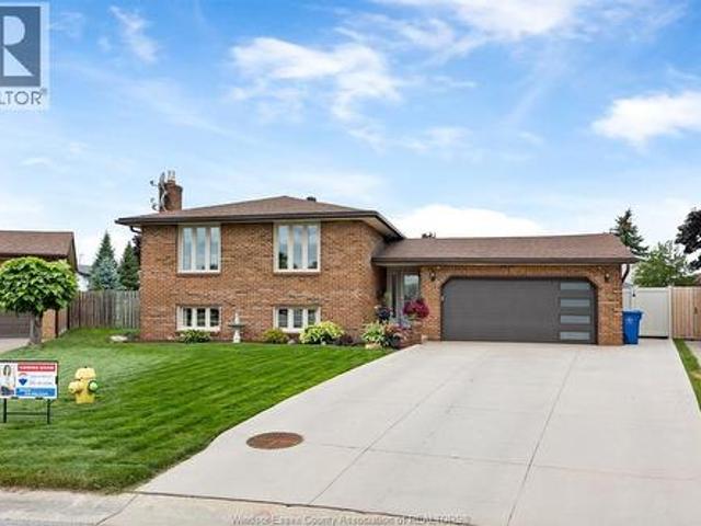 1251 Huntwick Place, Lasalle, ON, N9H 2B4 house for sale | Listing ID 26014 | Royal LePage