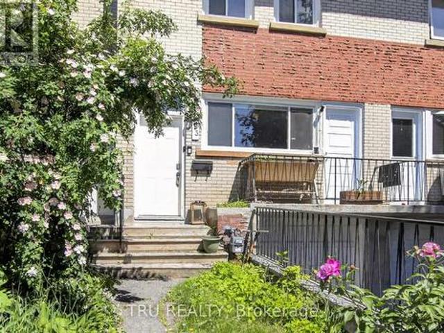 1253 Emperor Avenue, Ottawa, ON, K1Z 8C4 house for lease | Listing ID X13461 | Royal LePage