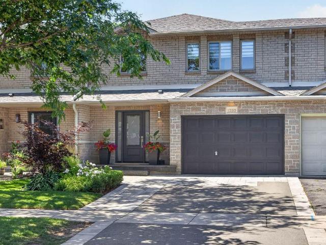 1253 Stephenson Drive, Burlington | 3+1Beds/4Bath, Townhouse, $1,189,000 | Condos. Ca