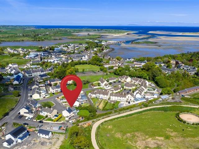 125,000 | 20 Woodview Court, Killala, Co. Mayo DNG Michael Boland 4998 MyHome. Ie Residential