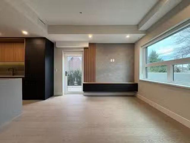 125 41St Avenue W, Vancouver, BC, V5Y 2S2 townhouse for sale.
