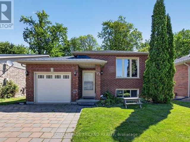125 Bournemouth Drive, London East I, ON, N5V 4T1 house for sale | Listing ID X13213 | Royal LePage
