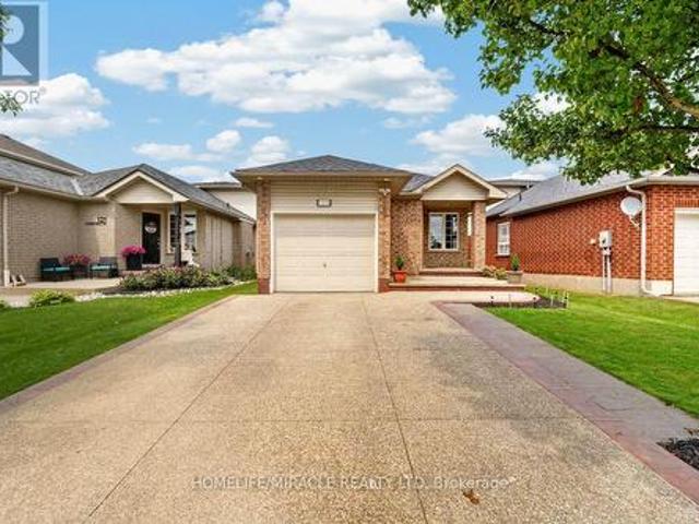 125 Hawkins Drive, Cambridge, ON, N1T 1Z8 house for sale | Listing ID X13672 | Royal LePage