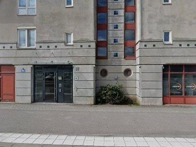 125 m2 lager uthyres i Halmstad