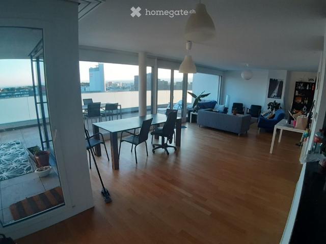 125 m²