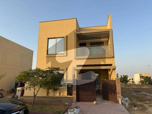 125 Sq Yard 3 Bedroom Villa For Sale Precinct 15, Bahria Town Karachi Drawing, Dining, TV Lounge & American Kitchen 8 mins from Main Gate, Close to Jinnah Avenue & PSO Petrol Pump | Cheapest Option for Living