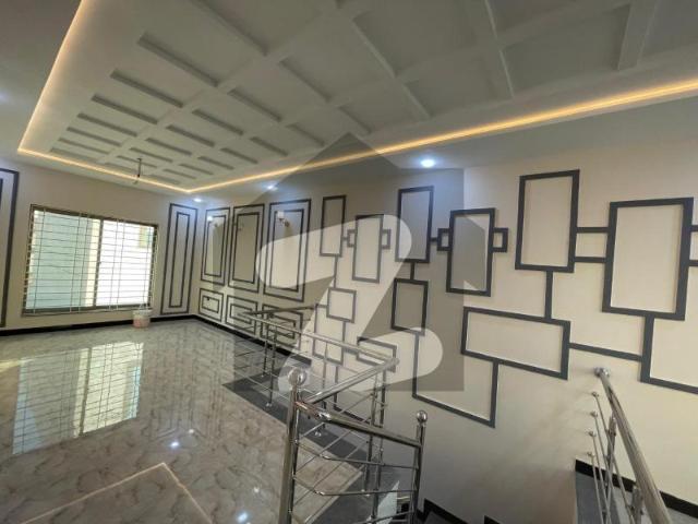 125 Sq Yd 3 Bedroom Luxury Villa In Ali Block, Bahria Town Karachi Near PSO Petrol Pump & Chirpy Park, With Drawing, Dining & American Kitchen, Just 5 Min Drive From Main Gate BTK. Bahria Town Ali Block
