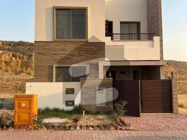 125 Sq Yd 3 Bedroom Luxury Villa in Ali Block, Bahria Town Karachi Near PSO Petrol Pump & Chirpy Park, with Drawing, Dining & American Kitchen, just 5 min drive from Main Gate BTK. Bahria Town Precinct 12