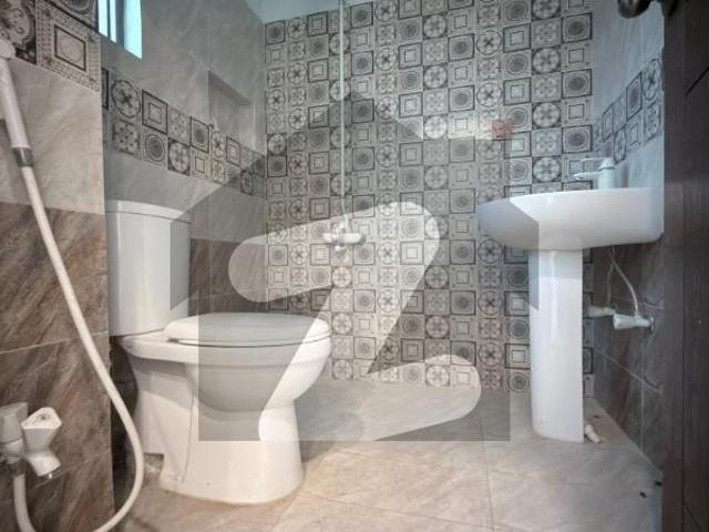 125 Sq Yd 4 Bedroom Luxury Villa in Ali Block, Bahria Town Karachi Near PSO Petrol Pump & Chirpy Park, with Drawing, Dining & American Kitchen, just 5 min drive from Main Gate BTK. Bahria Town Ali Block