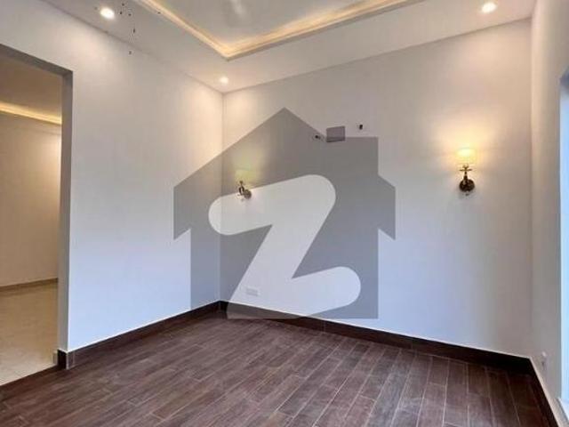 125sq Yard Luxury Villa In Ali Block. 3Bedrooms, Drawing, Dining & American Kitchen. 5mins Drive From Main Gate Of BTK. Bahria Town Ali Block