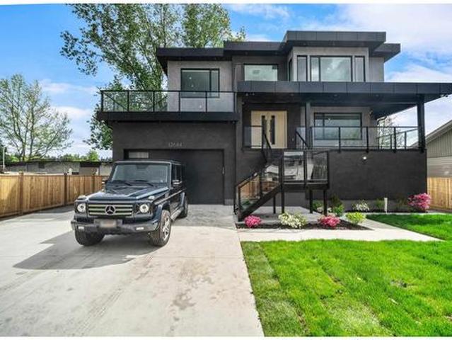 12644 B Avenue, Surrey, BC, V3V 3M9 house for sale | Listing ID R3144 | Royal LePage