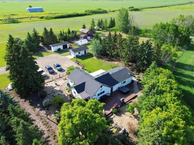 126 2 Street North, Huxley, AB, T0M 0Z0 house for sale | Listing ID A2323 | Royal LePage