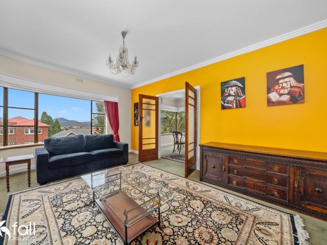 1/26 augusta road, new town tas 7008 | fall real estate