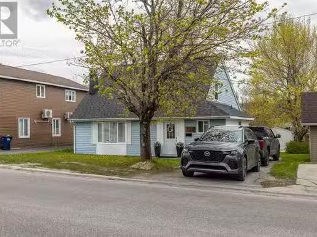 126 East Valley Road, Corner Brook, NL, A2H 2L7 house for sa.